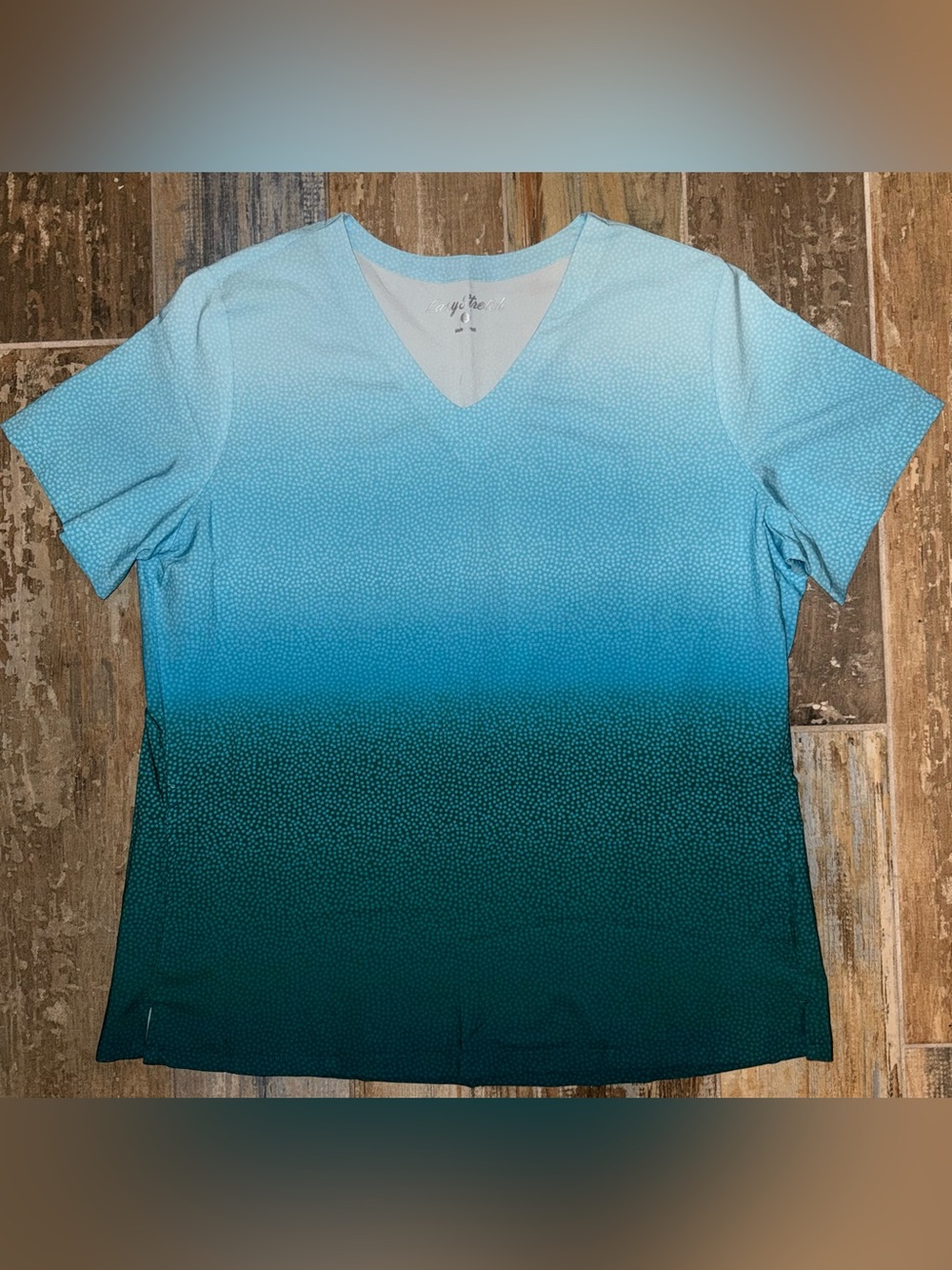 #0044 Women’s Easy Stretch Pixel Ombré V-Neck Scrub Top - Caribbean Blue XL